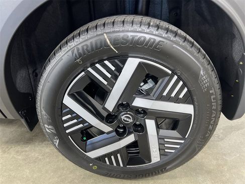 New 2026 Nissan Kicks SV image 18