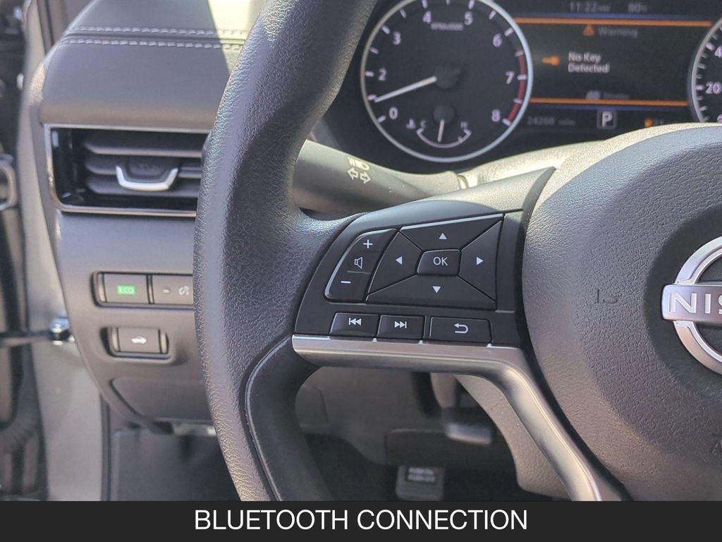 Certified 2025 Nissan Sentra SV FWD image 17
