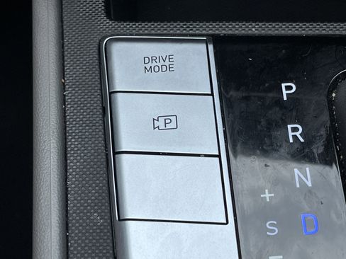 Used 2024 Hyundai Elantra SEL FWD image 8