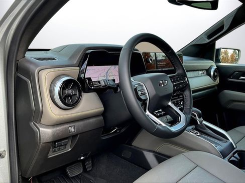 Used 2026 Chevrolet Colorado ZR2 w/ Technology Package image 18