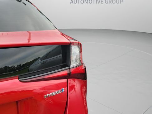 Used 2022 Toyota Prius LE AWD/4WD image 21