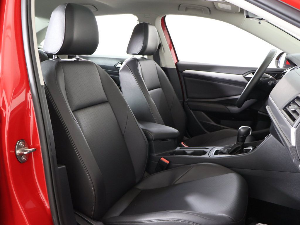 Used 2020 Volkswagen Jetta SE w/ SE Cold Weather Package FWD image 31