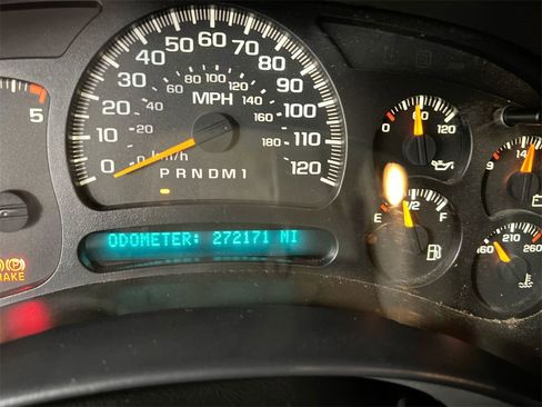 Used 2006 GMC Sierra 3500 SLT w/ Heavy-Duty Power Package image 11