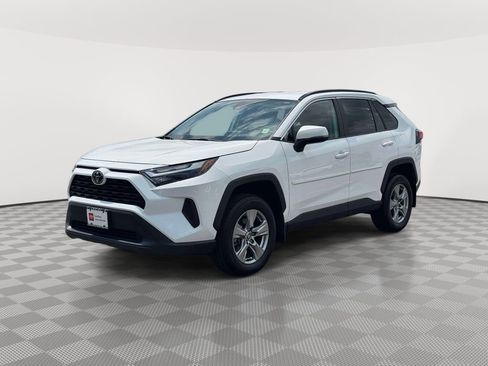 Certified 2025 Toyota RAV4 XLE AWD/4WD image 3