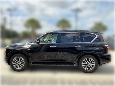 Used 2021 Nissan Armada SL w/ Captain's Chairs Package RWD image 3