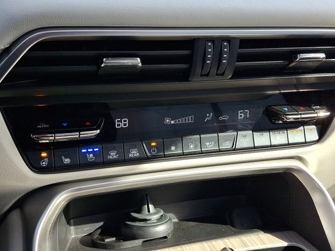 Used 2024 MAZDA CX-90 3.3 Turbo w/ Premium Plus Pkg image 16