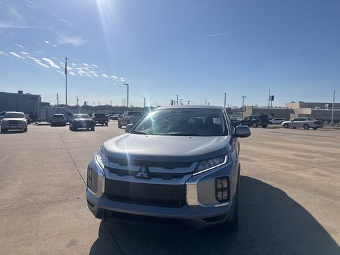 Used 2023 Mitsubishi Outlander Sport ES image 5