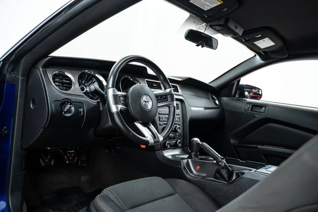 Used 2014 Ford Mustang GT RWD image 17