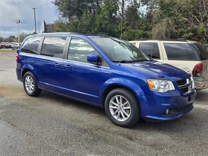 Used 2019 Dodge Grand Caravan SXT w/ Rear Park Assist Package