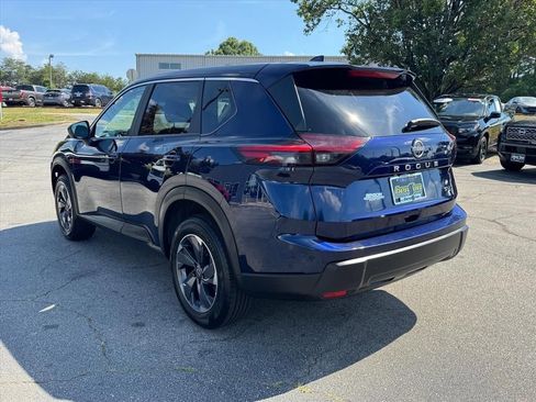 Certified 2024 Nissan Rogue SV FWD image 5