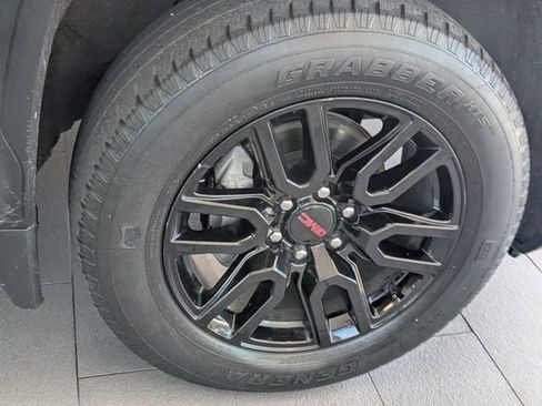 Used 2022 GMC Sierra 1500 Elevation image 20