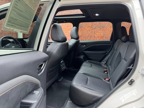 Used 2025 Subaru Forester Touring AWD/4WD image 25