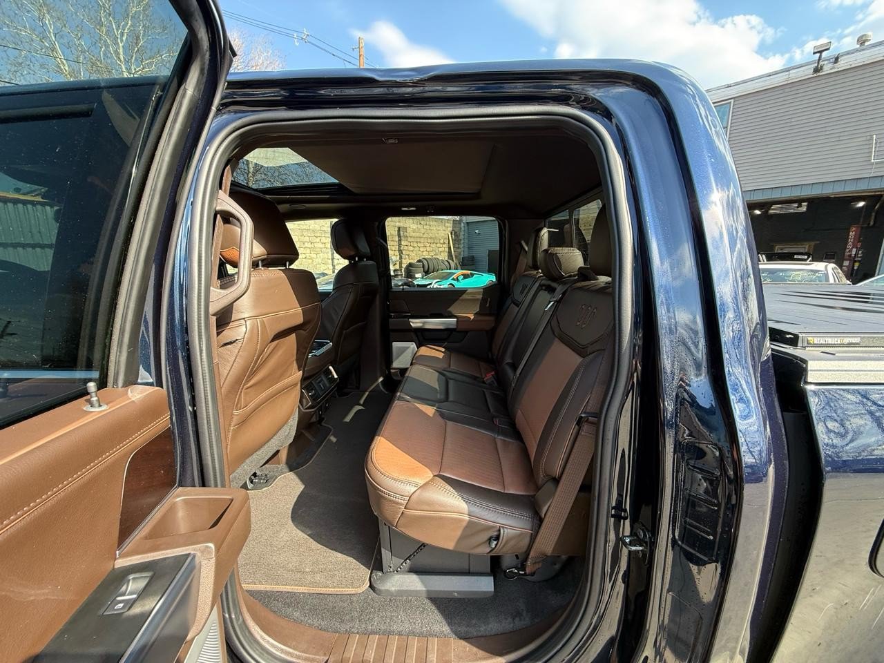 Used 2025 Ford F150 King Ranch w/ FX4 Off-Road Package AWD/4WD image 8