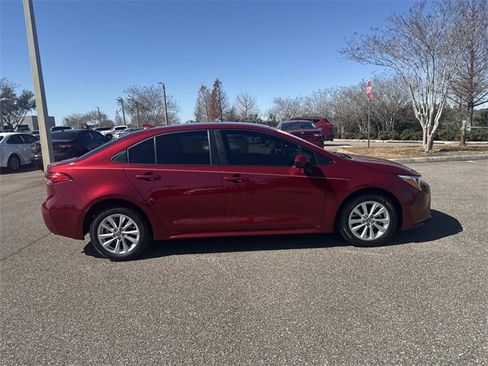 Used 2023 Toyota Corolla LE w/ LE Convenience Package image 2