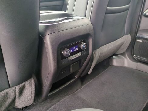 Used 2024 Chevrolet Traverse LT w/ Enhanced Driving Package image 28