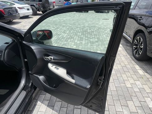 Used 2010 Toyota Corolla FWD image 29