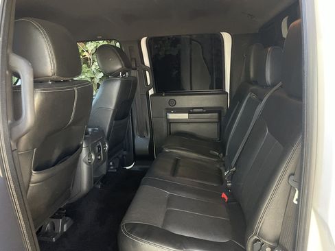 Used 2015 Ford F250 Lariat w/ Lariat Interior Package AWD/4WD image 9