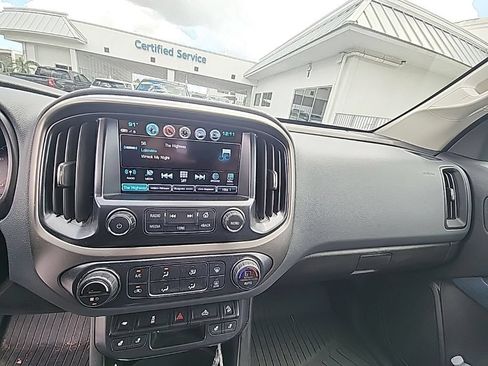 Used 2018 Chevrolet Colorado Z71 RWD image 5
