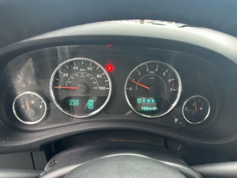 Used 2018 Jeep Wrangler Unlimited Sport S image 20