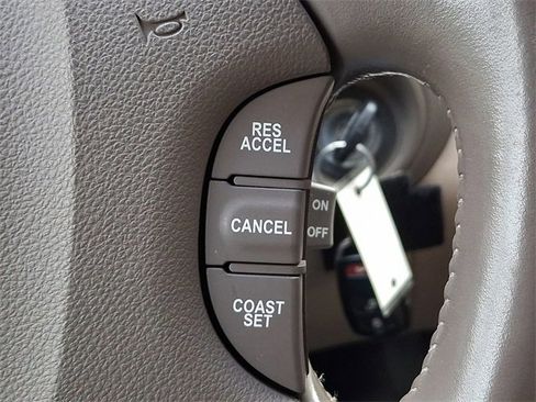 Used 2008 Kia Sedona EX image 22