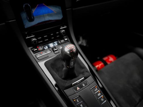 Used 2018 Porsche 911 Carrera RWD image 46