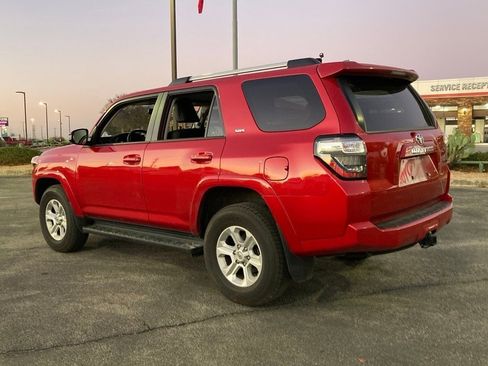 Used 2024 Toyota 4Runner SR5 Premium image 7