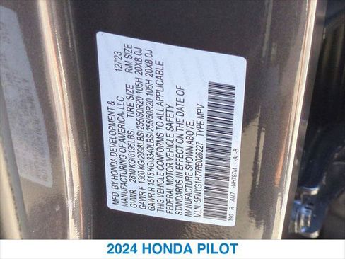 Certified 2024 Honda Pilot Touring image 26
