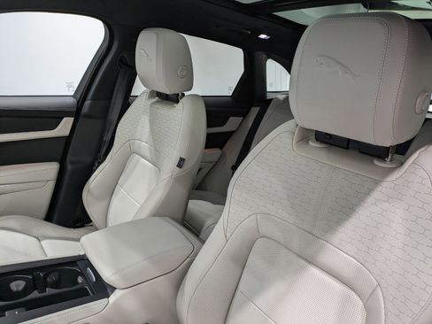 Used 2025 Jaguar F-PACE R-Dynamic S image 8