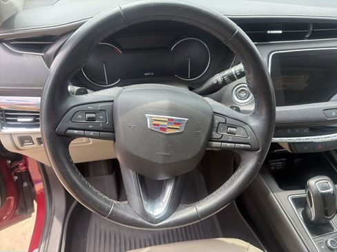 Used 2019 Cadillac XT4 Luxury FWD image 25