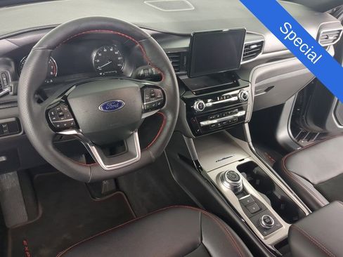 Used 2023 Ford Explorer ST-Line AWD/4WD image 15