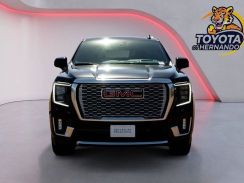 Used 2024 GMC Yukon XL Denali AWD/4WD image 2
