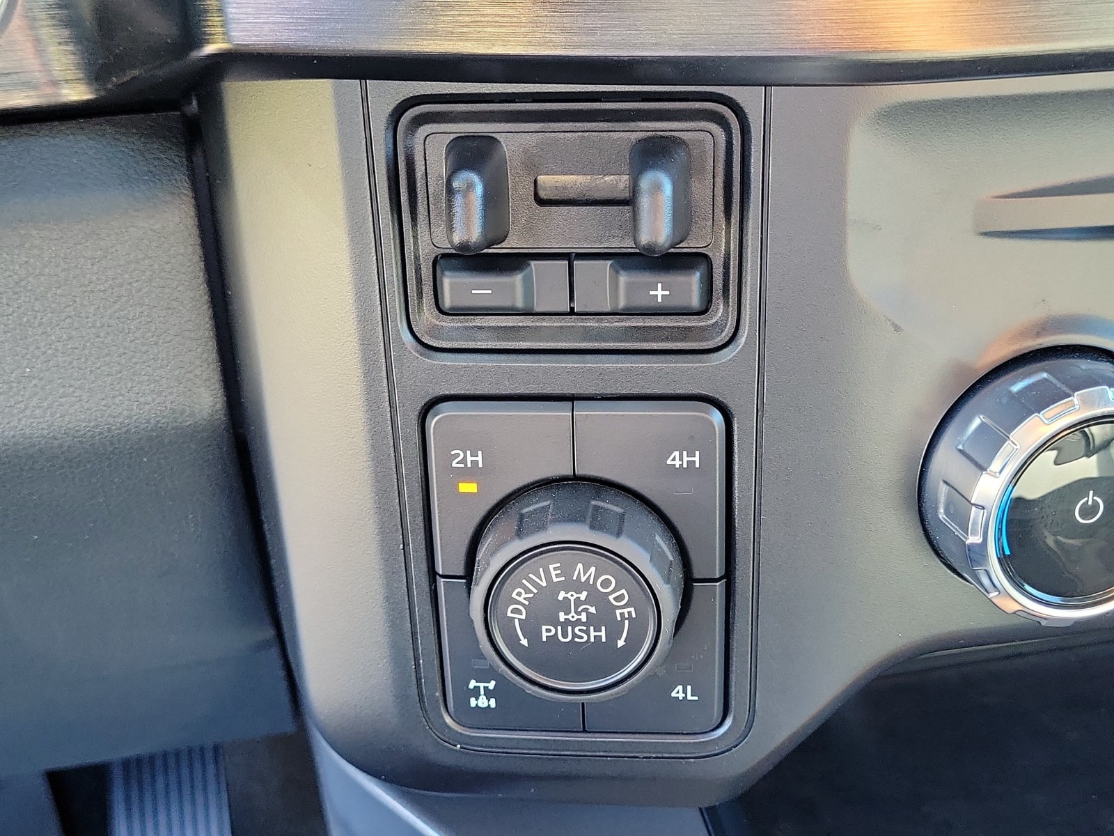 Certified 2024 Ford F250 Lariat w/ Lariat Ultimate Package AWD/4WD image 26