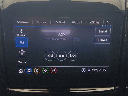 Used 2020 Chevrolet Traverse LT FWD image 25