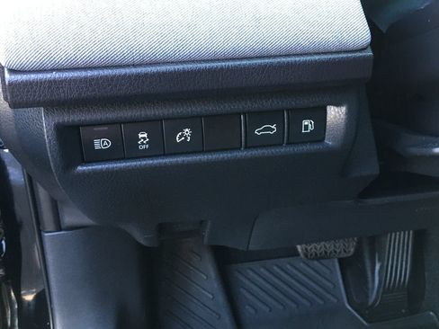 Used 2025 Toyota Camry LE w/ Convenience Package AWD/4WD image 18
