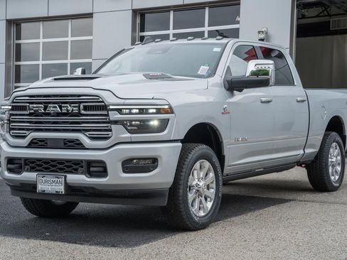 New 2026 RAM 2500 Laramie AWD/4WD image 3