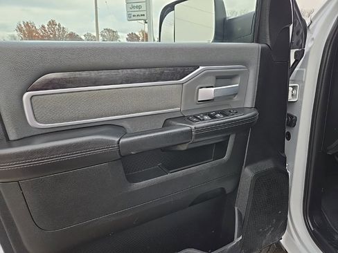 Used 2021 RAM 2500 Big Horn image 38