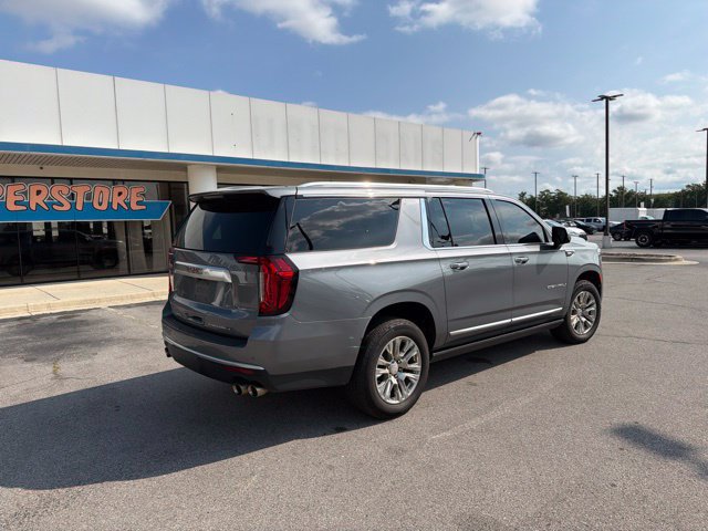 Used 2022 GMC Yukon XL Denali AWD/4WD image 3