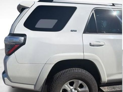 Used 2024 Toyota 4Runner SR5 Premium w/ Moonroof Package AWD/4WD image 20