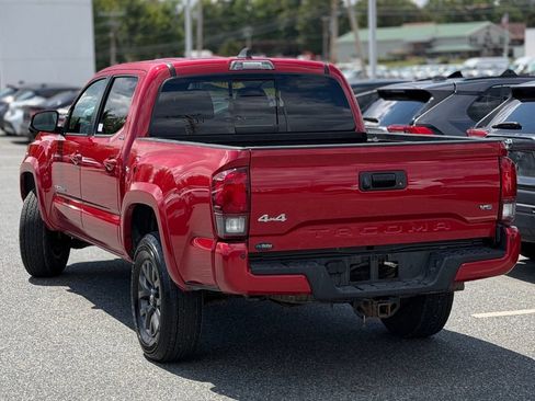 Certified 2023 Toyota Tacoma SR5 AWD/4WD image 3
