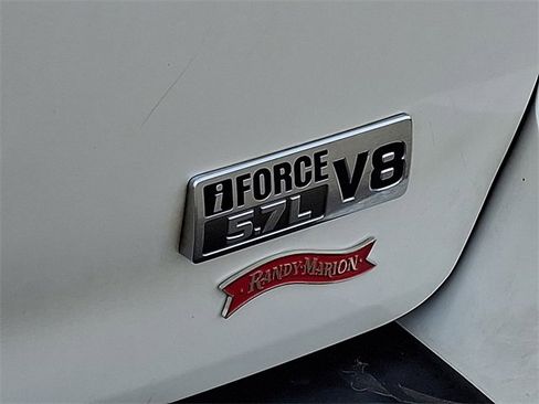 Used 2014 Toyota Sequoia Platinum image 28