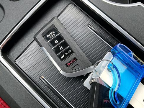 Used 2025 Acura MDX A-Spec image 32