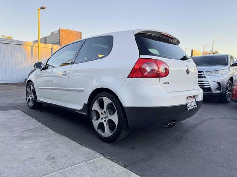 Used 2009 Volkswagen GTI 2-Door image 6