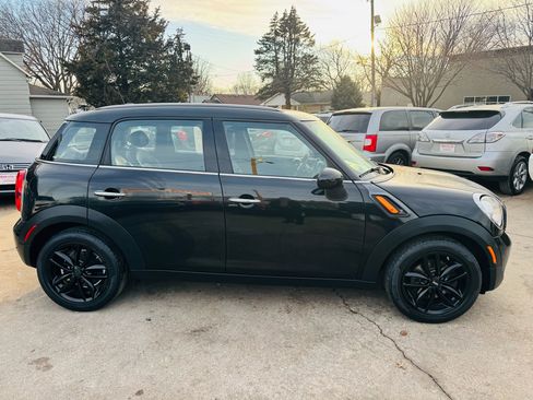 Used 2011 MINI Cooper Countryman image 2