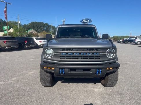 Used 2022 Ford Bronco Black Diamond image 2