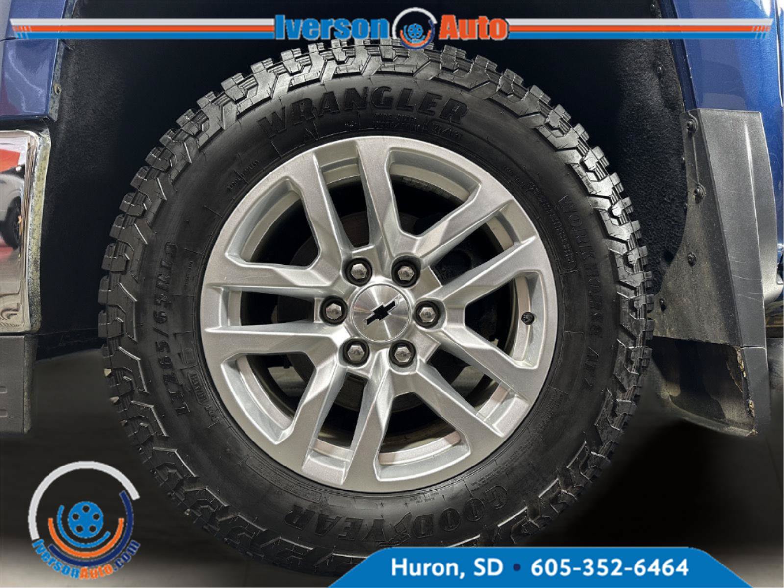 Used 2015 Chevrolet Silverado 1500 LTZ Z71 w/ LTZ Plus Package AWD/4WD image 6