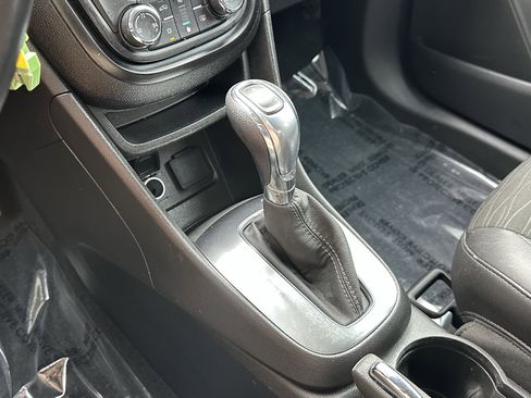 Used 2016 Buick Encore Sport Touring image 27