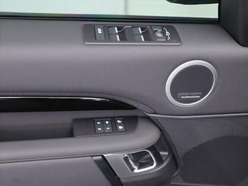 New 2025 Land Rover Discovery S image 26