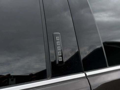 Used 2024 Ford F250 Lariat w/ Lariat Ultimate Package AWD/4WD image 26