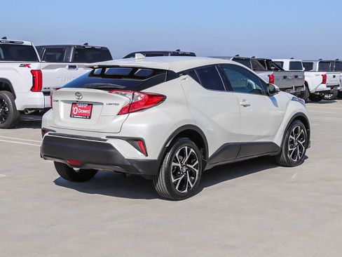Used 2019 Toyota C-HR Limited FWD image 6