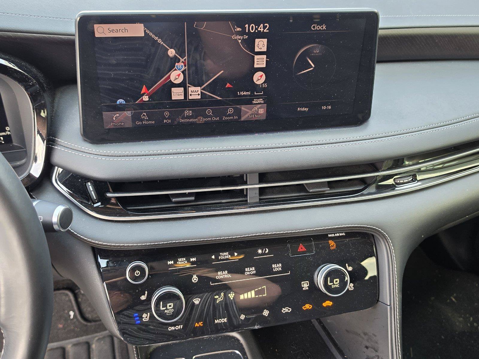 Used 2023 INFINITI QX60 Sensory w/ Vision Package FWD image 12